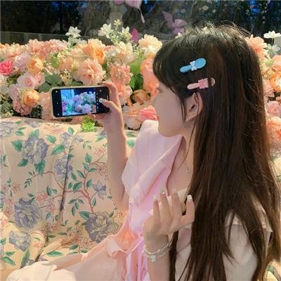 你好,我叫多蕾丝